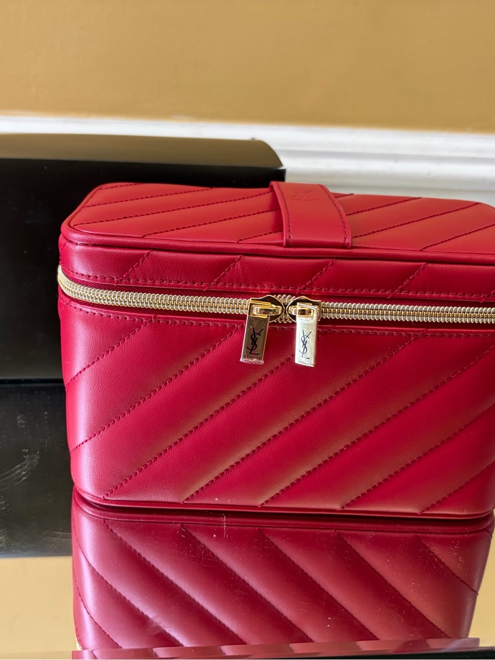 Yves Saint Laurent Quilted Red Leather Cosmetic Case with Gold Hardware - Picture 2 of 9